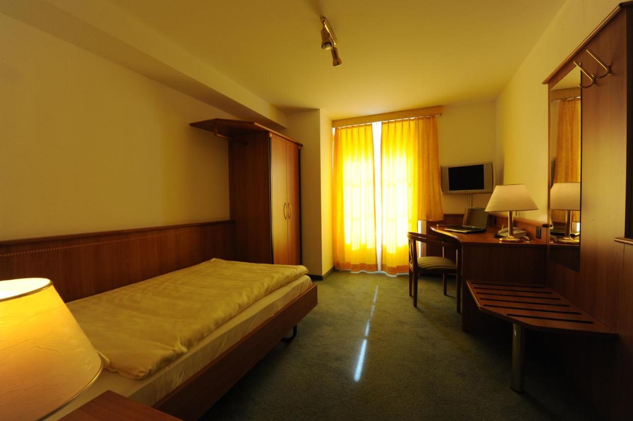 Hotel Engel Zofingen Quarto foto