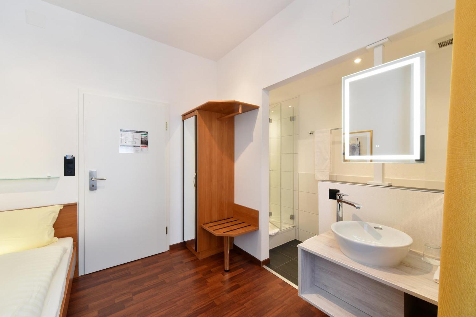 Hotel Engel Zofingen Quarto foto